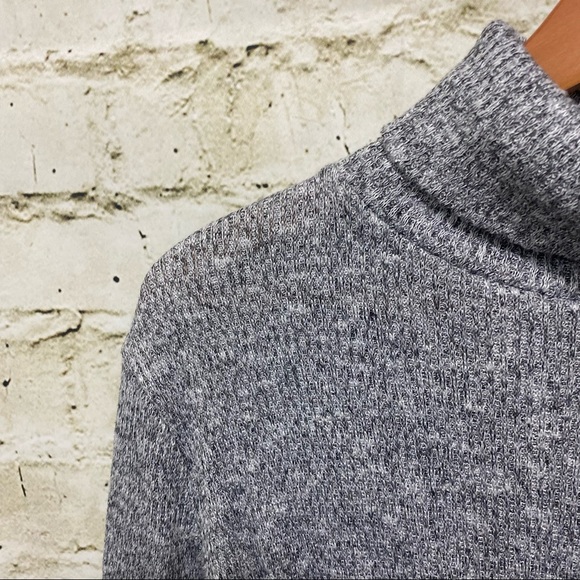 Mudpie Heathered Gray Ribbed Turtleneck Sweater - Picture 3 of 5